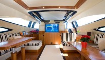 Yacht YUMI -  Salon